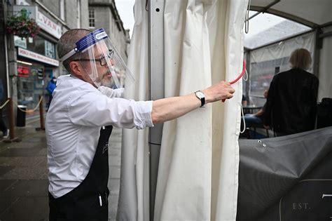 Desantis cited new guidelines released last week by the cdc, which say an employee can return to work without a negative test if you have not had a fever in 24 hours after quarantining for 10 days. CDC, Stanford Doctors Now Saying Workers Who Test COVID-Positive Can Return To Work After 10 Days