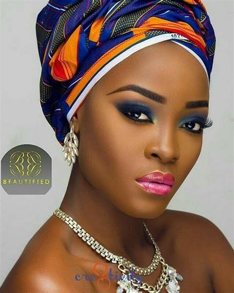 Pin By Kobina On Turbanista Africaine Head Wrap Styles Head Wraps African Beauty