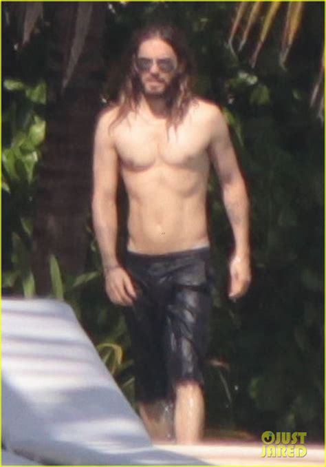 Jared Leto Spends The Weekend Shirtless In Mexico Photo Jared Leto Shirtless