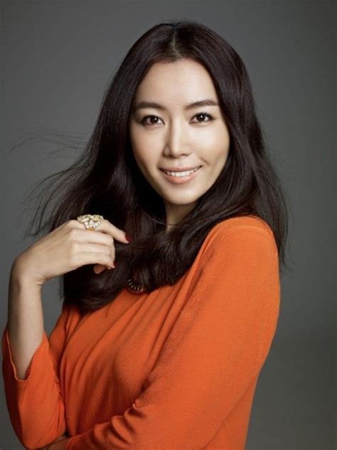 She is an actress, known for inhyeongsa (2004), jongryeonamu sup (2005) and pon (2002). Kim Yu-Mi - AsianWiki