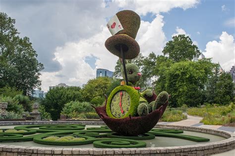 The Alice In Wonderland Gardens Exhibit Jetset Jansen Atlanta