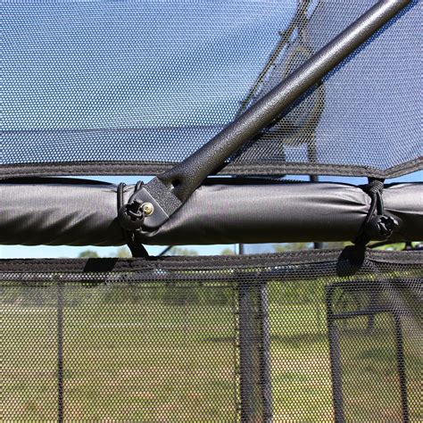 Spielplatz, pools, teils überdacht, rutsche, planschbecken, whirlpool, massagen, baden im meer, tennis, multisportfeld (basketball, fußball, handball), aufenthaltsraum, wandern. Multisport Fun Arena Classic