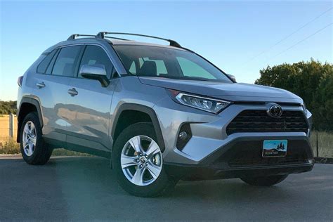 Use for comparison purposes only. New 2021 Toyota RAV4 XLE FWD 4D Sport Utility in Cedar ...