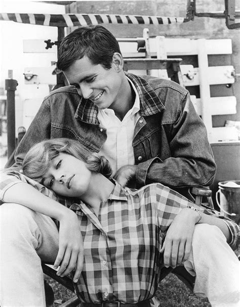 30 Iconic Couples Anthony Perkins Jane Fonda Couples