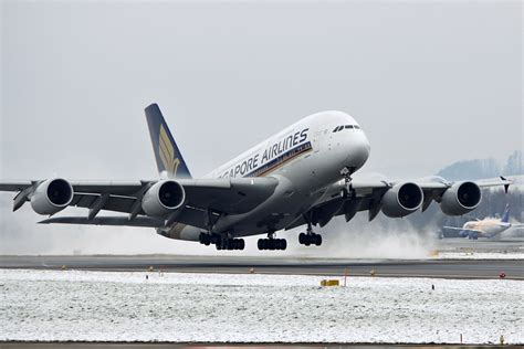We Love Planes The Airbus A380 Super Jumbo