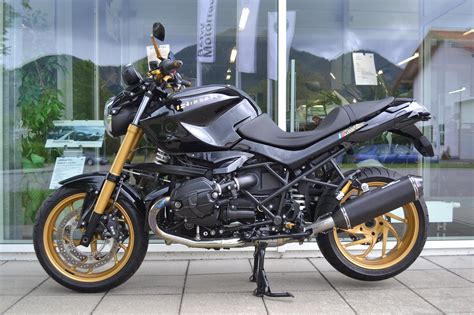 Also view r 1200 r interior images, specs, features, expert reviews, news, videos, colours and mileage info at zigwheels.com. Umgebautes Motorrad BMW R 1200 R von Erwin Martin GmbH ...