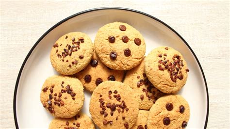 Choc Chip Chickpea Cookies