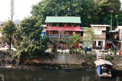 Rumah Contoh Di Kampung Tongkol Jakarta Utara Meniti Batas