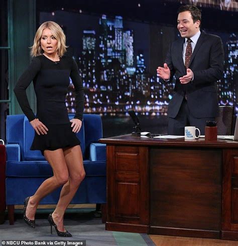 Kelly Ripa Posts A Ballet Selfie To Get Viewers To Join Her For A Guinness World Record