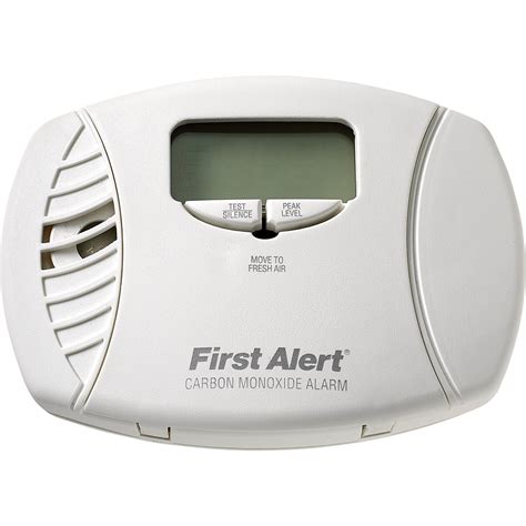 First Alert Carbon Monoxide Alarm With Digital Display — 3 Pk Plug In