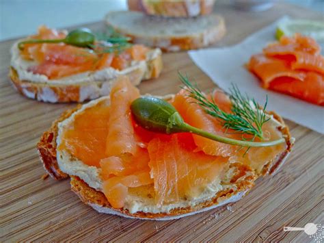 5 Ingredients Smoked Salmon Goat Cheese And Caperberry Crostini
