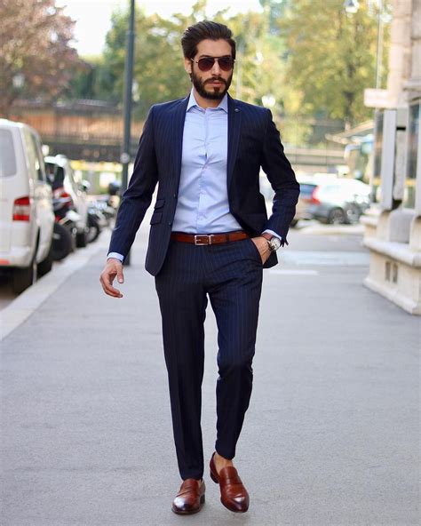 Black Suit With Brown Belt And Shoe Look Uomo Moda Moda Uomo
