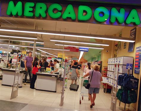 Mercadona Lidl Carrefour qué supermercados abren hoy 1 de