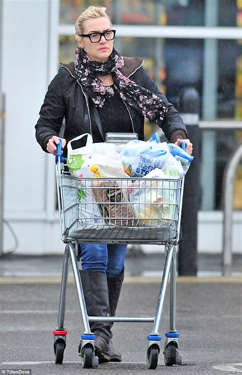 kate winslet spotted shopping at tesco on return from honeymoon daily mail online