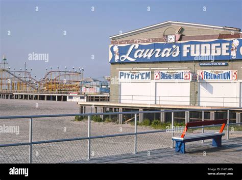 Mariners Landing Pier Wildwood New Jersey Ca 1978 Stock Photo Alamy