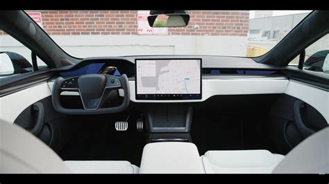 Tesla Has Re Invented The Steering Wheel Mkbhd S Model S Plaid First
