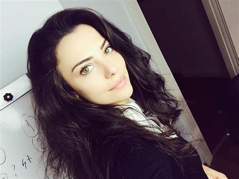 Hot Sexy Turkish Actress Tuvana T Rkay Hd Photos Wallpapers Hd Photos