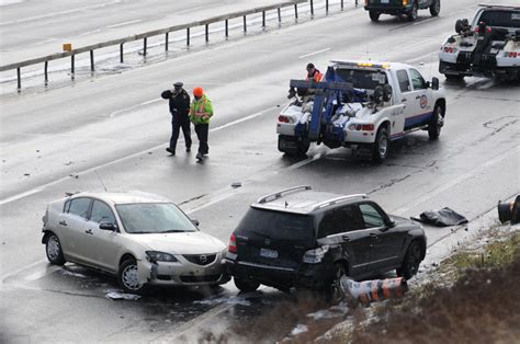 Hwy 400 Reopened Snow Squalls Cause Dozens Of Accidents Toronto Star