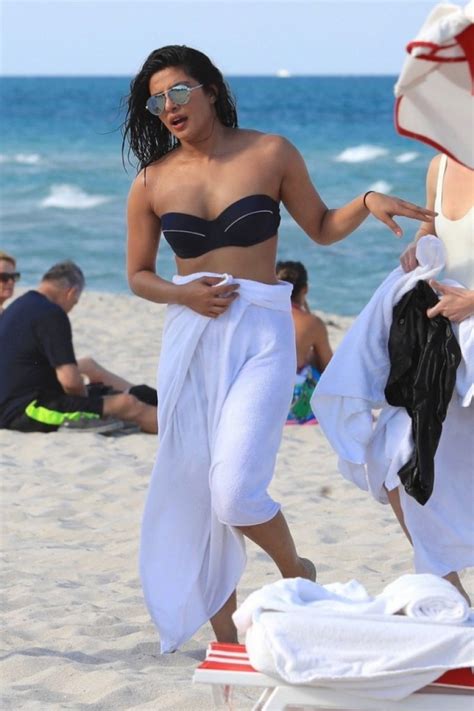 Priyanka Chopra In Bikini At Miami Beach Photos Filmibeat