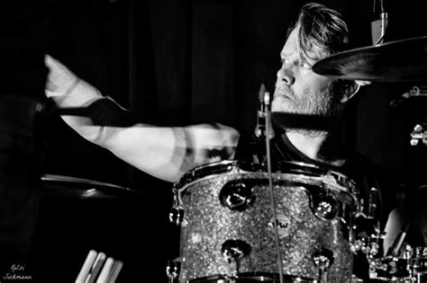Interview Stephen Norton Talks Drums Musical Influences Louden Swain