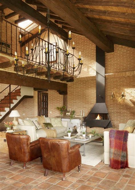 Payment before arrival via bank transfer is required. Construcción de casas de campo en Soria