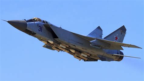 Russia Is Arming Mig 31 Fighters With R 37m Hypersonic Missiles For War