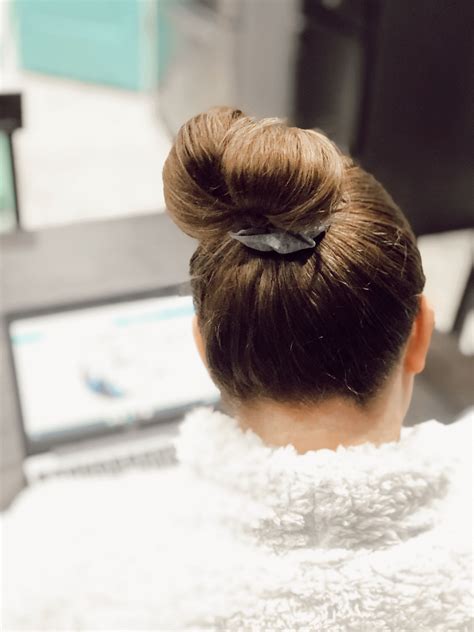 However, the first signs of hair thinning it happens during the last phase of the hair life cycle, the natural shedding stage—hair attached to your scalp sheds. Hair density in 2020 | Monat hair, Hair density, Skin care ...