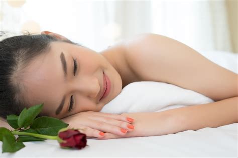 Free Photo Close Up Of Young Beautiful Woman Relaxing During Spa