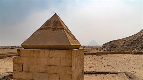 Sneferu's Red Pyramid: Ancient Egypt's Third-Largest Pyramid - Pyramidomania
