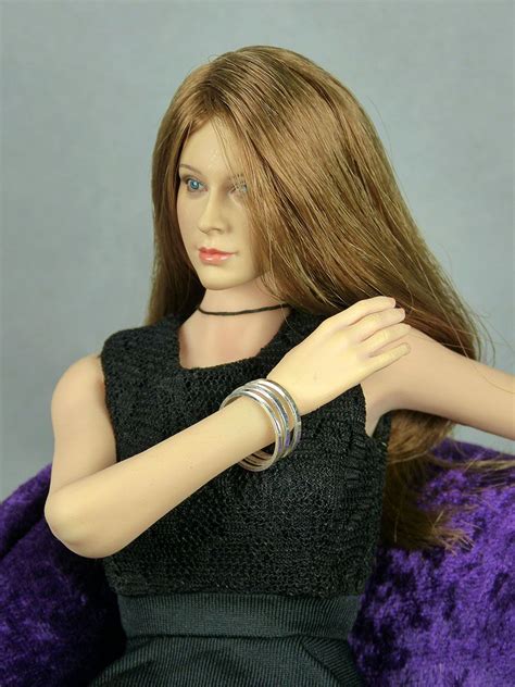 16 Scale Phicen Stainless Steel Body Doll With Kumik Female Head