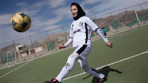 Nike To Launch High Tech Hijab For Female Muslim Athletes