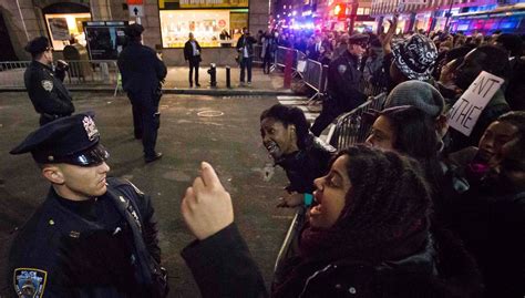 Us Protests Over Eric Garner Decision The Irish Times