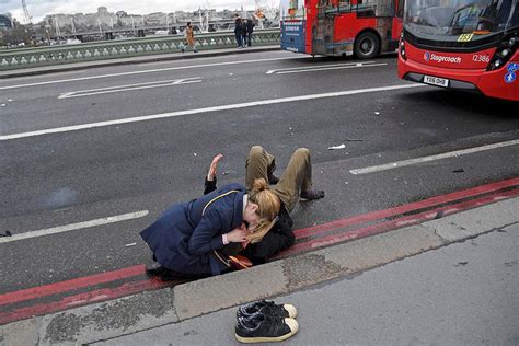 Westminster Bridge Hit By Suspected Terror Attack Photos Gma News