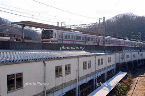 京王電鉄の高尾駅（1967年開業） 写真素材 5489077 フォトライブラリー Photolibrary