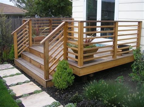 I had seen plenty of horizontal railings, but none had struck my fancy. Horizontal Deck Railing Design | Design Ideas from ...