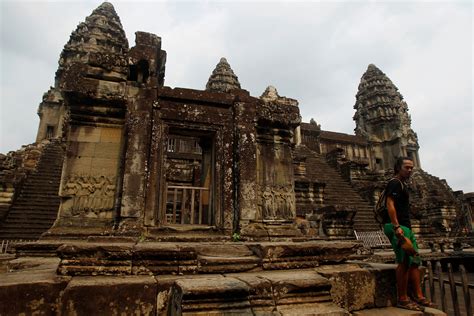 Foreign Tourists Posing Nude At Temples Infuriate Cambodians Daily My