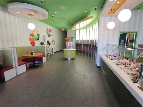 How Frozen Yogurt Shops Are Designed To Get You To Spend More Money