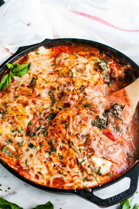 One Pot Skillet Ravioli Lasagna With Spinach And Kale Aberdeens Kitchen