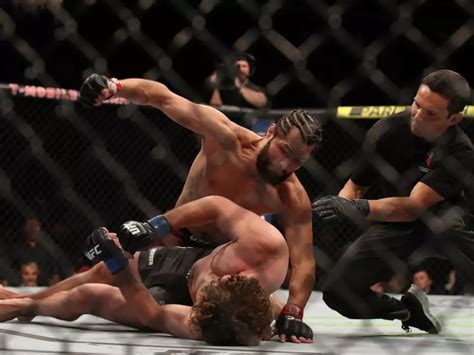 Jorge Masvidal Knocked Ben Askren Out In 5 Seconds With A Flying Knee