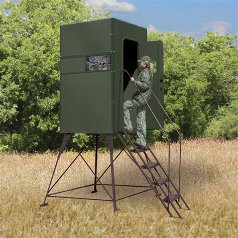 Fdb4 Xtreme Deer Stand Single 4 X 4 With Full Door And 4 Foot Tower