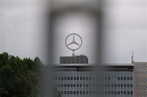 Stuttgarter Autobauer Mercedes Erzielt Mehr Gewinn Wirtschaft