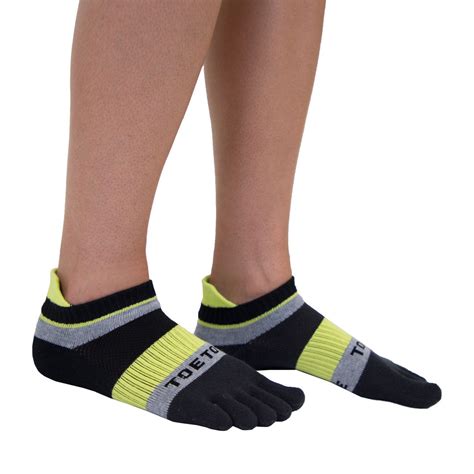 Toetoe Men Women Sports Coolmax Seamless Patterned Running Trainer Toe Socks Hygienic