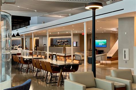 1st Look United Debuts Its Nicest Club Yet In Newarks New Terminal A