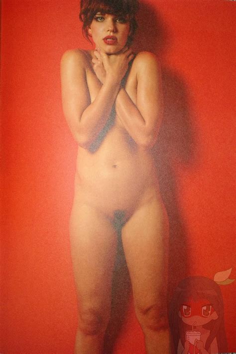 Bruna Linzmeyer Nude Pics Page