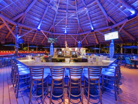 Gulfshore Life The Best Waterfront Restaurants In Cape Coral And Fort Myers