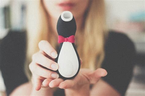 Der Satisfyer Pro Penguin Let S Talk About Sex Toys