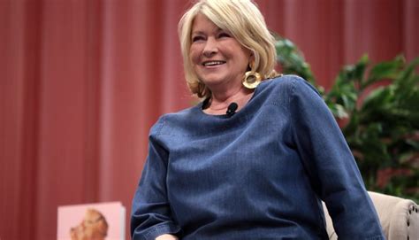 Martha Stewart Launches Cbd Line With Canopy Growth Real Cannabis