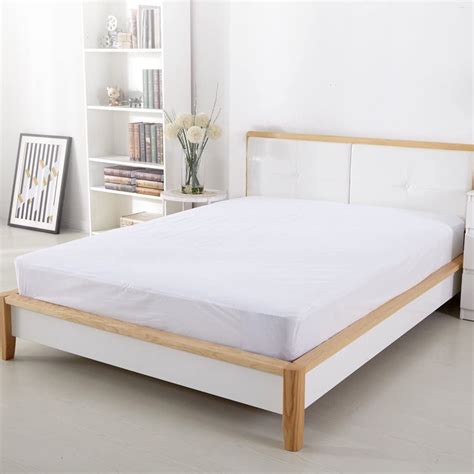 The mattress pad is made of 70% bamboo and 30% microfiber. 60% off Waterproof Mattress Protector Queen - Deal Hunting ...