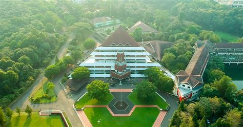 Terbaru Inilah 10 Universitas Negeri Terbaik Di Indonesia 2020