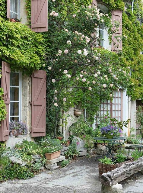 Garden In The Style Of Provence At The Cottage The Art Of Landscape